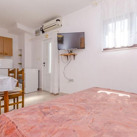 Apartments Kursan Trogir Exteriör bild