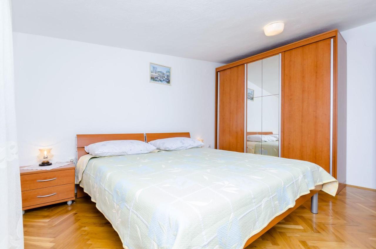 Apartments Kursan Trogir Exteriör bild